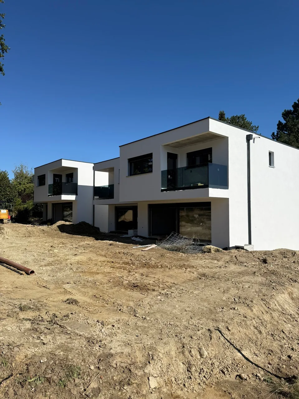 More than 3 villas! Come visit the construction site!