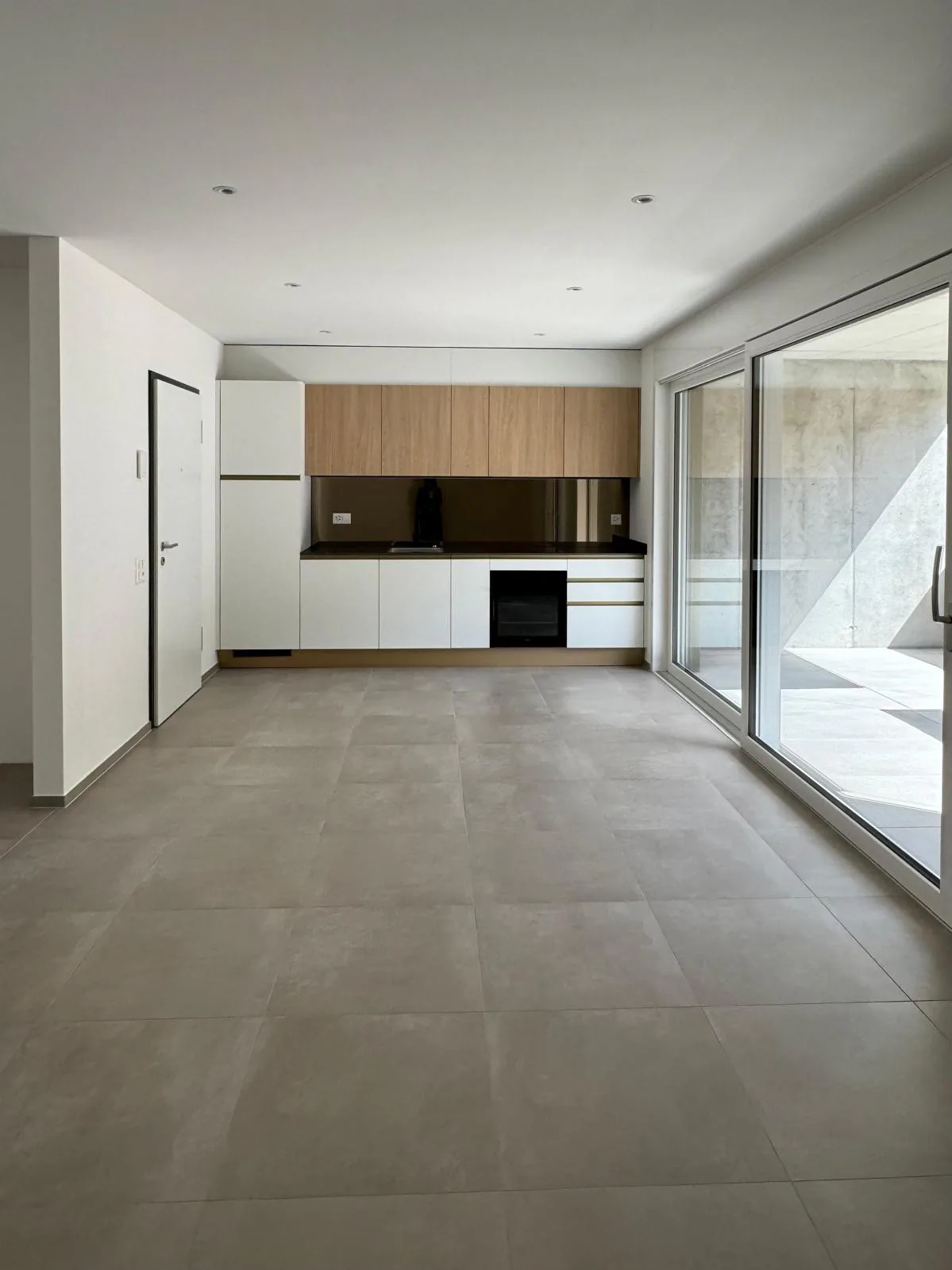 3728 BELLINZONA - 2 x 2.5 LOCALI - RECENTE COSTRUZIONE BUONA POSIZIONE