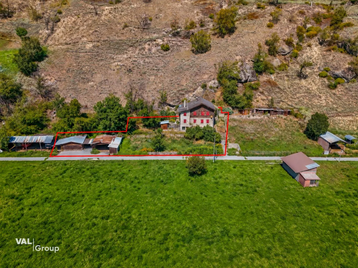Baulandreserve mit Entwicklungspotenzial - Wohnhaus in Lalden