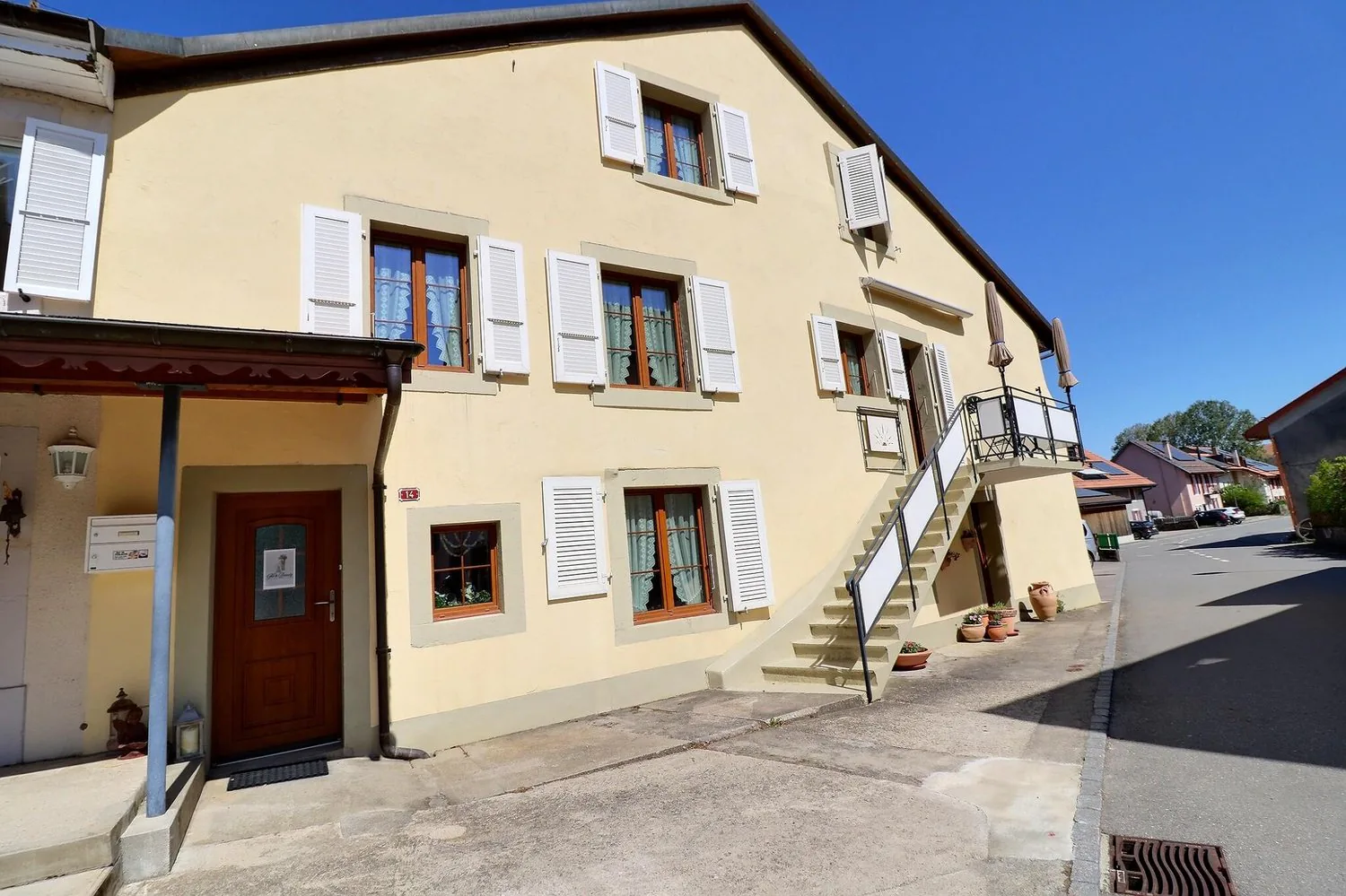 Beautiful village house in viager occupied without rent