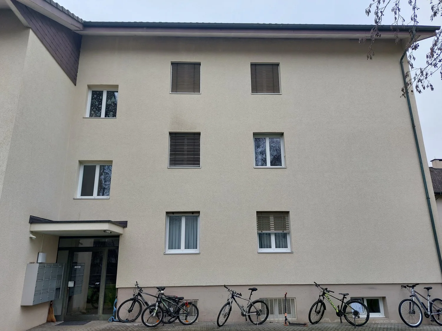 Appartamento accogliente 2.5 locali con balcone a Luterbach