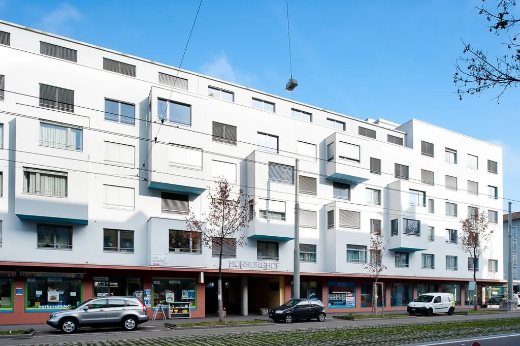 Great 2.5-room apartment with cozy balcony in Horburghof