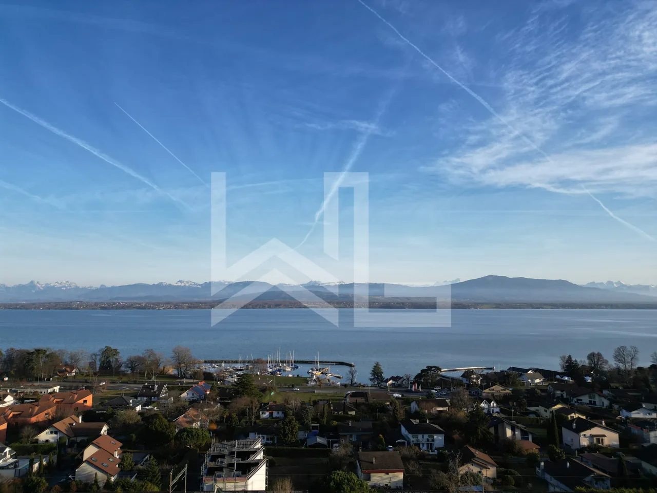 Une adresse d'exception face au Léman et aux Alpes