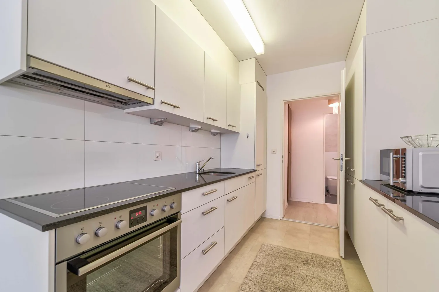 Renovated 3.5-room apartment in Pratteln with balcony