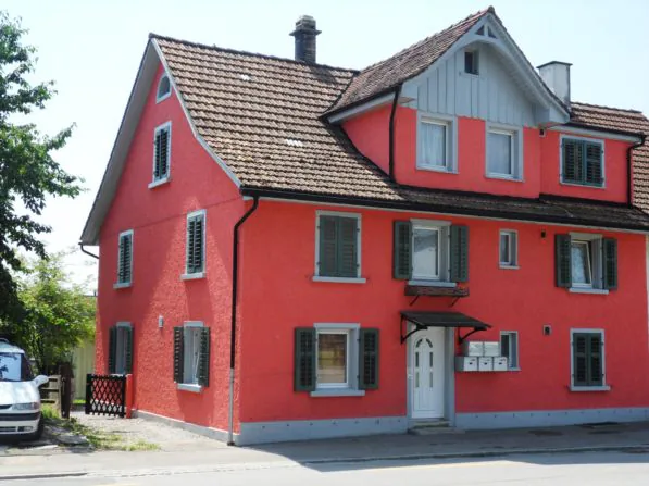 Charming 4.0-room apartment on the ground floor with its own seating area – available immediately!