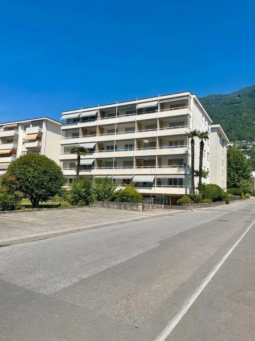 Il tuo ritiro in Ticino - Studio con ampio balcone a Minusio