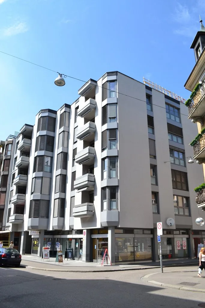 Einstellplatz mitten im Kreis 4