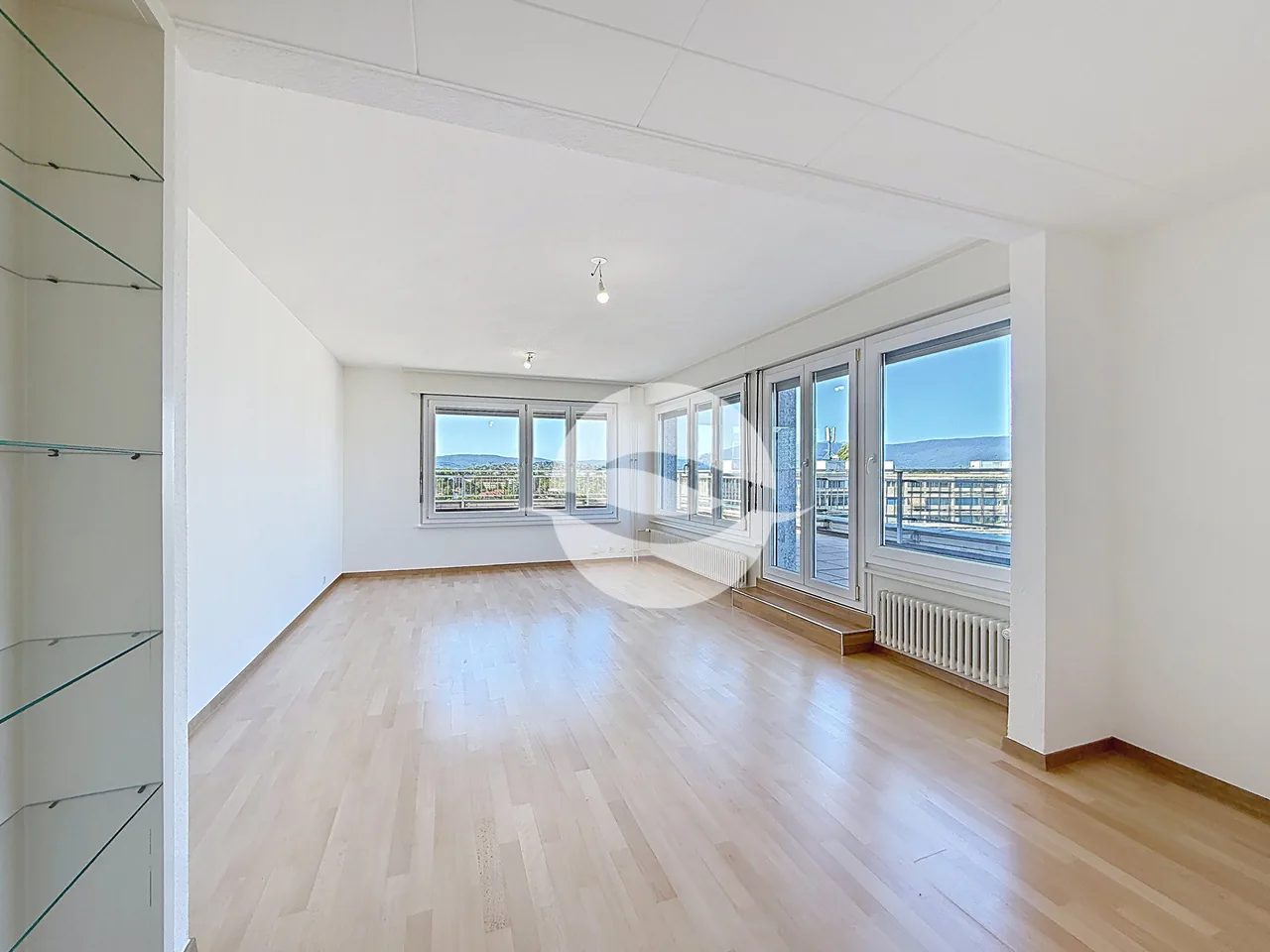 5 Zimmer-Duplexwohnung mit großer Eckterrasse renoviert!