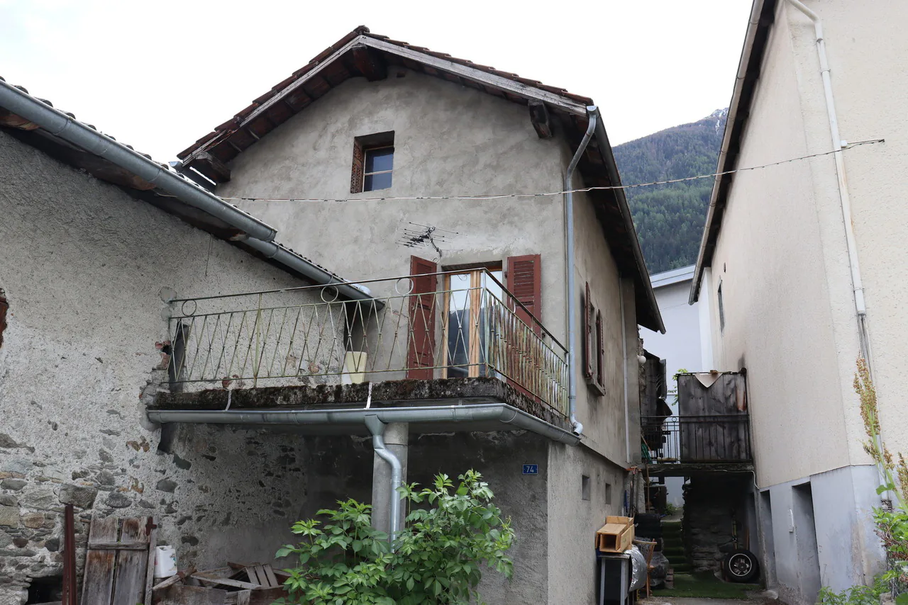 House in old style for sale in Agarn VS