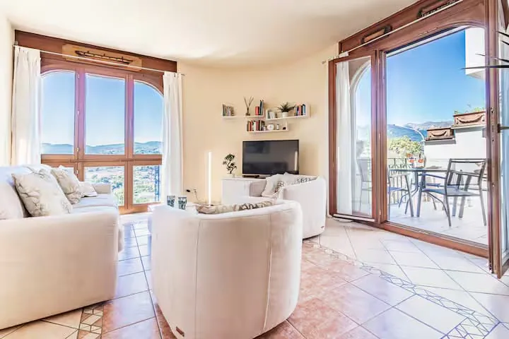 Il lago di Lugano ai vostri piedi - appartamento di 2,5 locali elegante a Ruvigliana