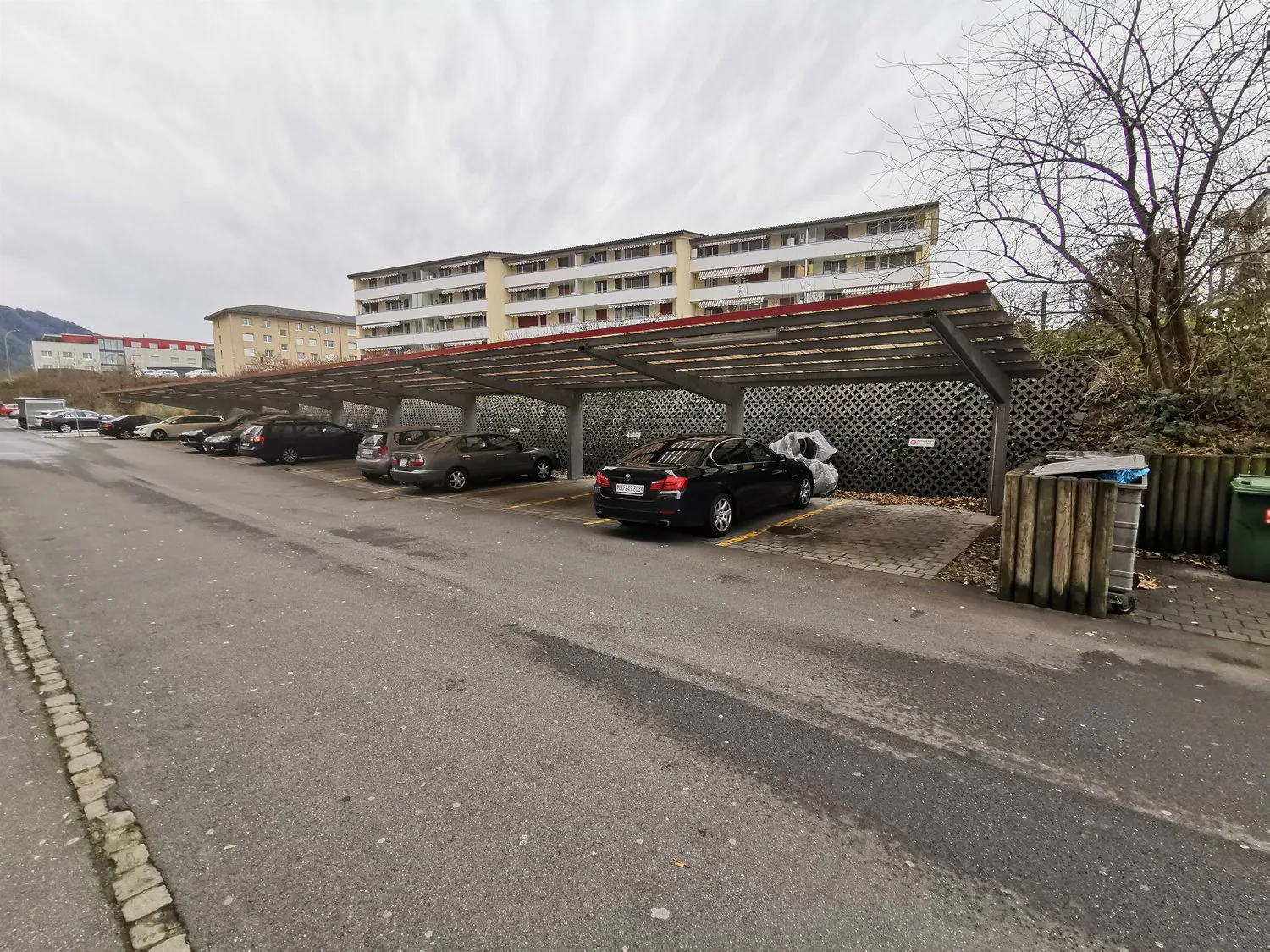 Haben Sie noch keinen Parkplatz für Ihr Auto?