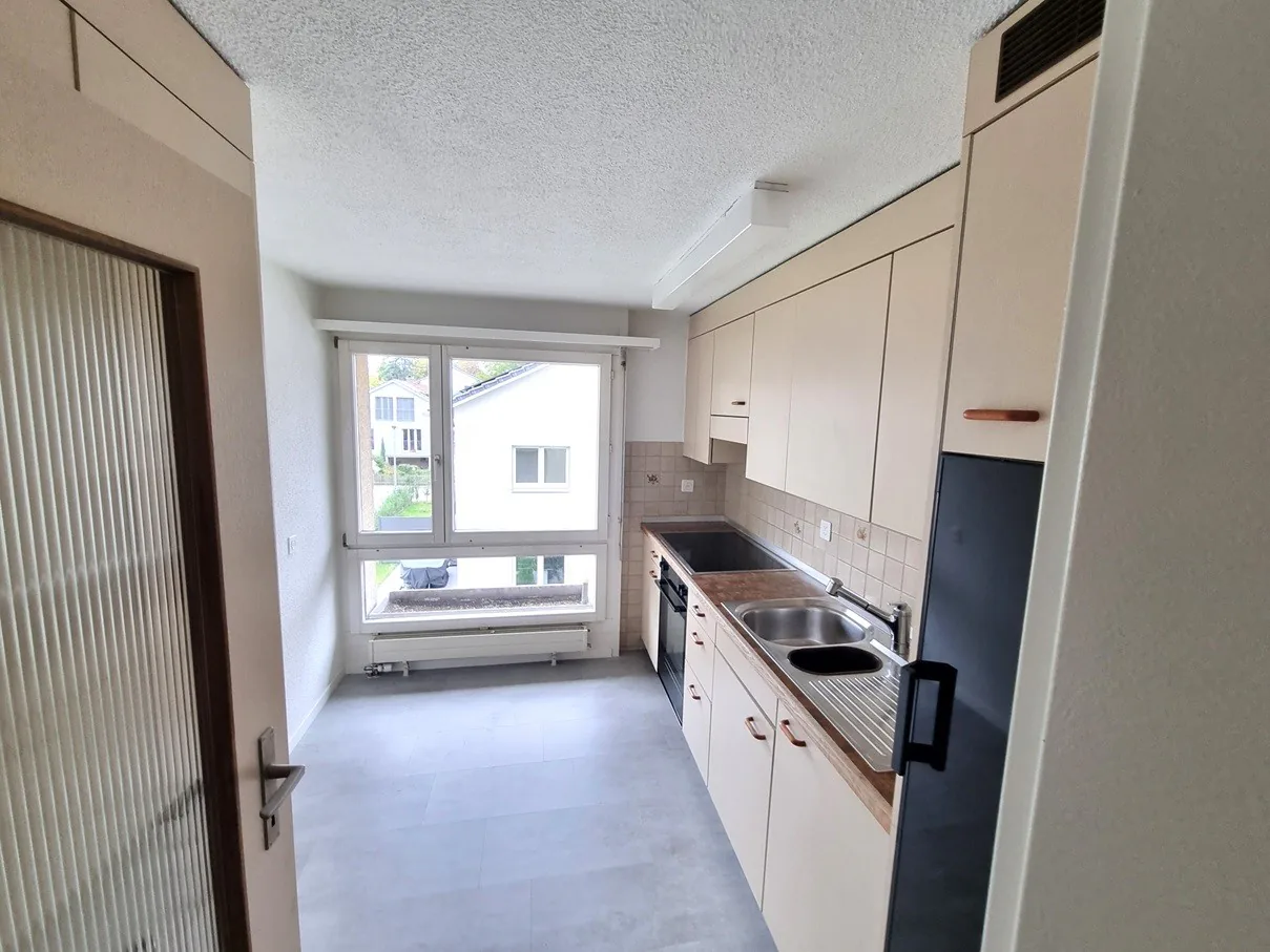 Bright and partially renovated apartment in a central location