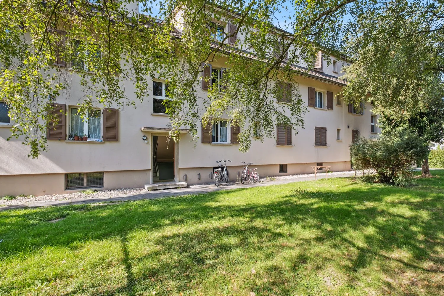 Charmante 3,5-Zimmer-Wohnung mit Balkon ab sofort zu vermieten!