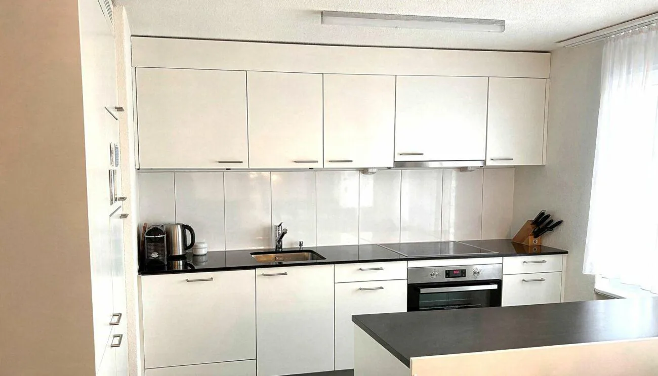 Bright 4.5 room apartment in a green area