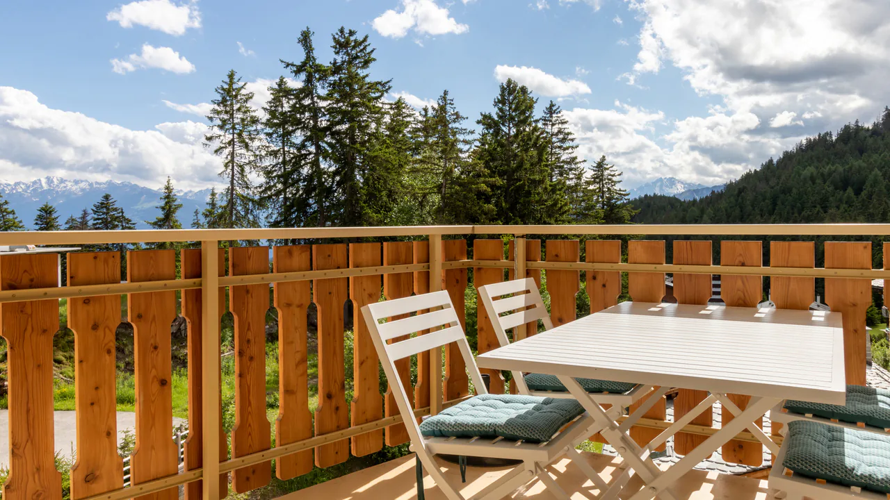 ZU VERMIETEN MOBILIERTES STUDIO IN CRANS-MONTANA