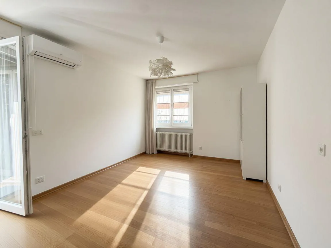 Appartement de ville confortable avec jardin, à deux pas de la gare de Lugano