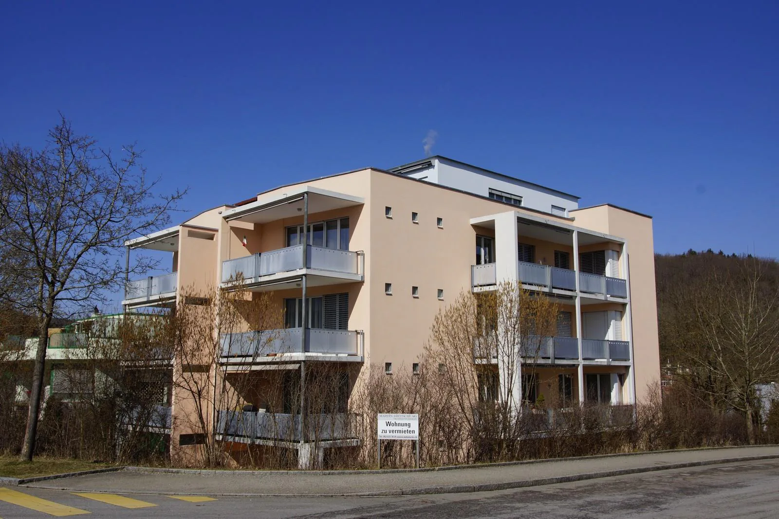 Helle Wohnung mit zwei Balkonen ruhig und familienfreundlich