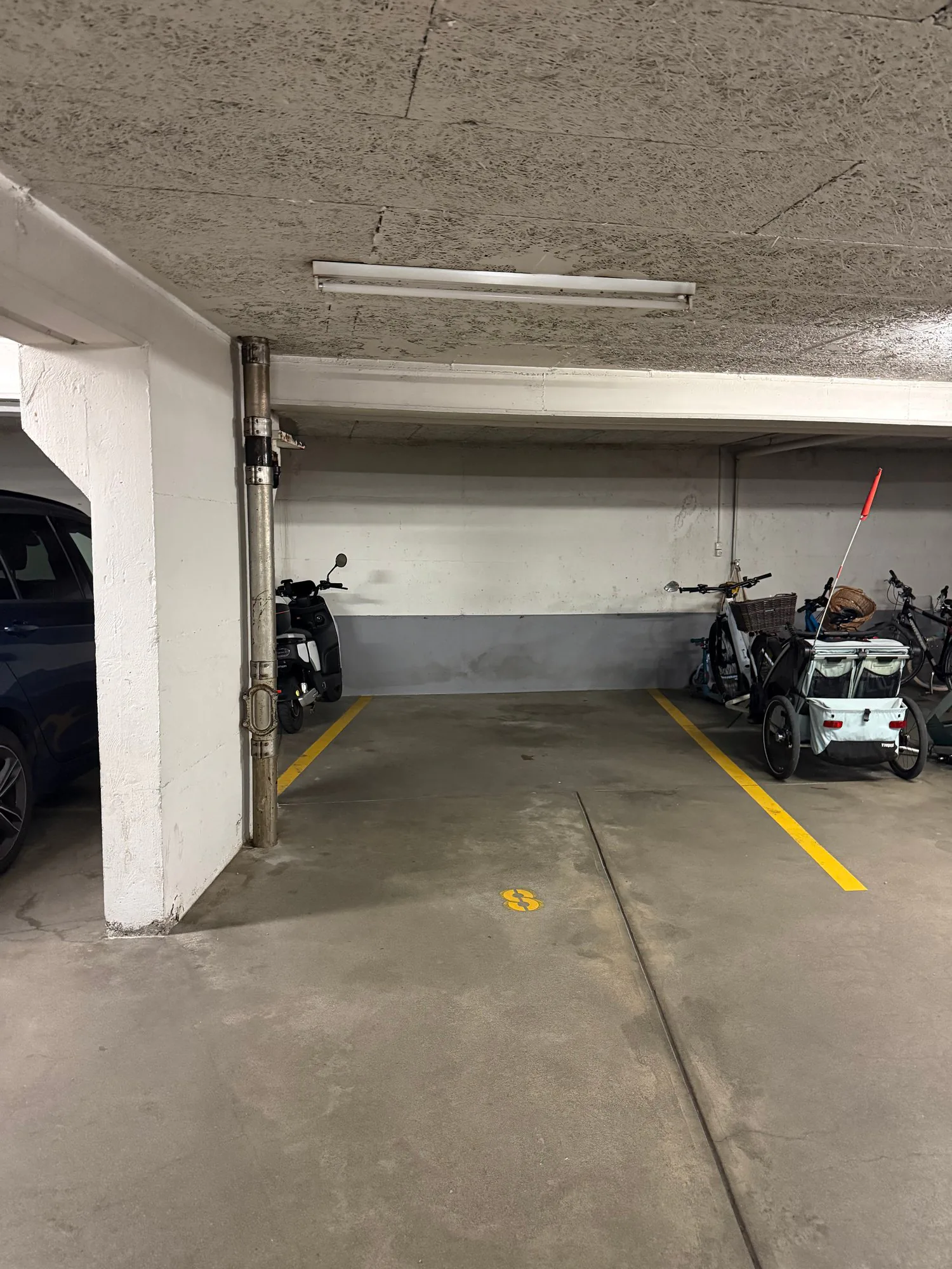 Einstellhallenplatz Nähe Allmend