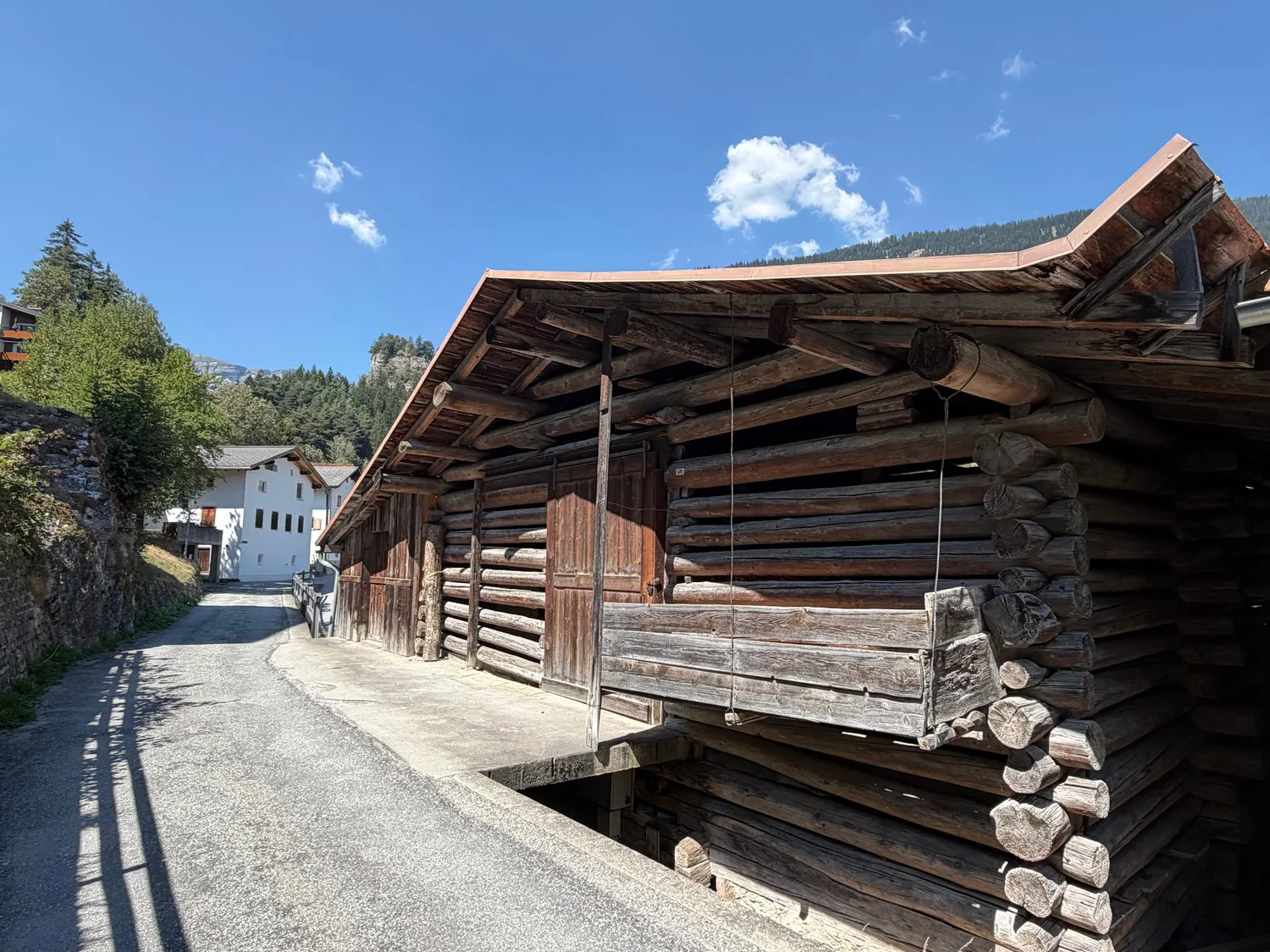 Trin Digg - Stalla con laboratorio / terreno di sviluppo