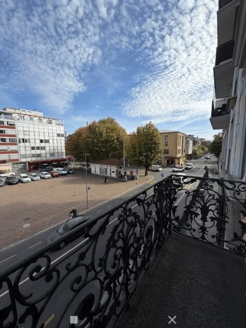 Wohnen im Zentrum mit Balkon