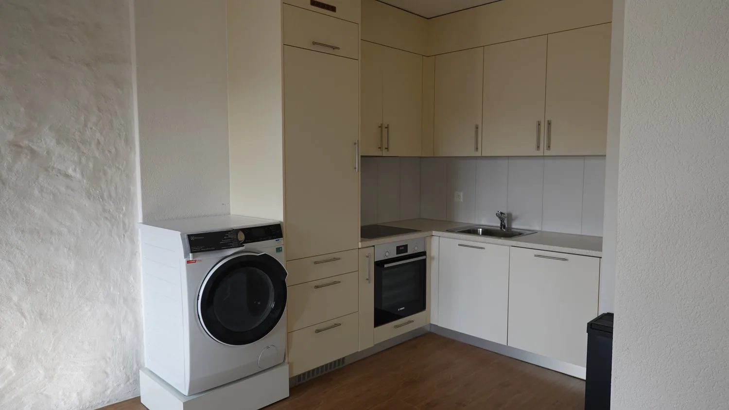 Gemütliche Maisonette Whg. mit Balkon + eigenem WM/TU - zentrale Stadtlage -