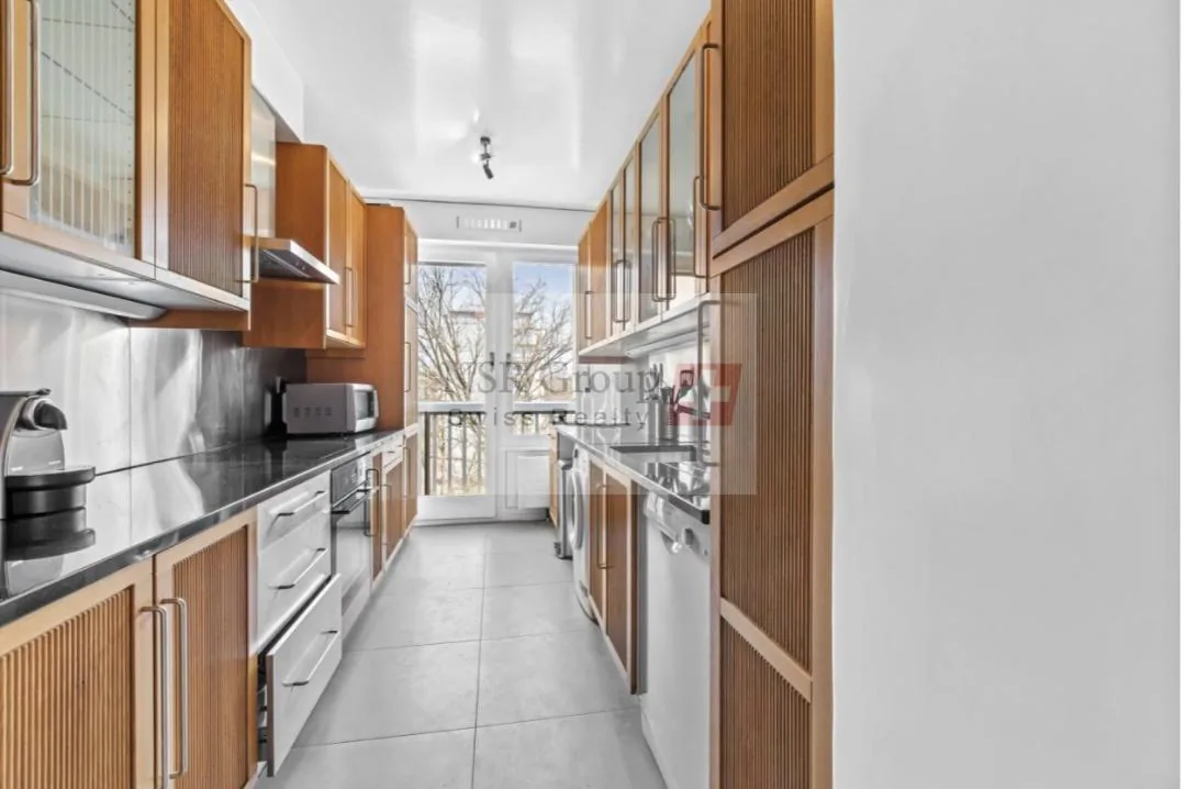 Appartement möbliert mit 5 Zimmern und Parkplatz in Champel