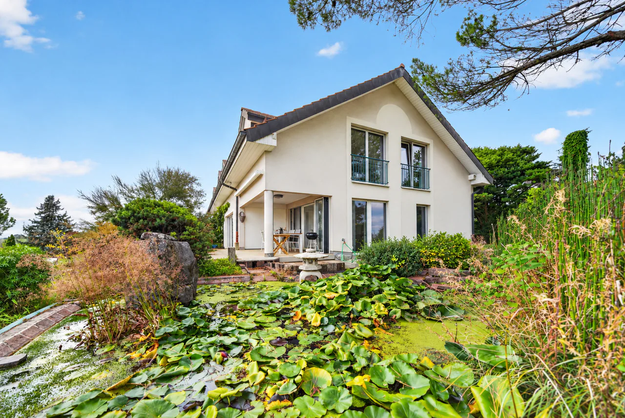 Maison jumelle au calme avec belle vue sur le lac