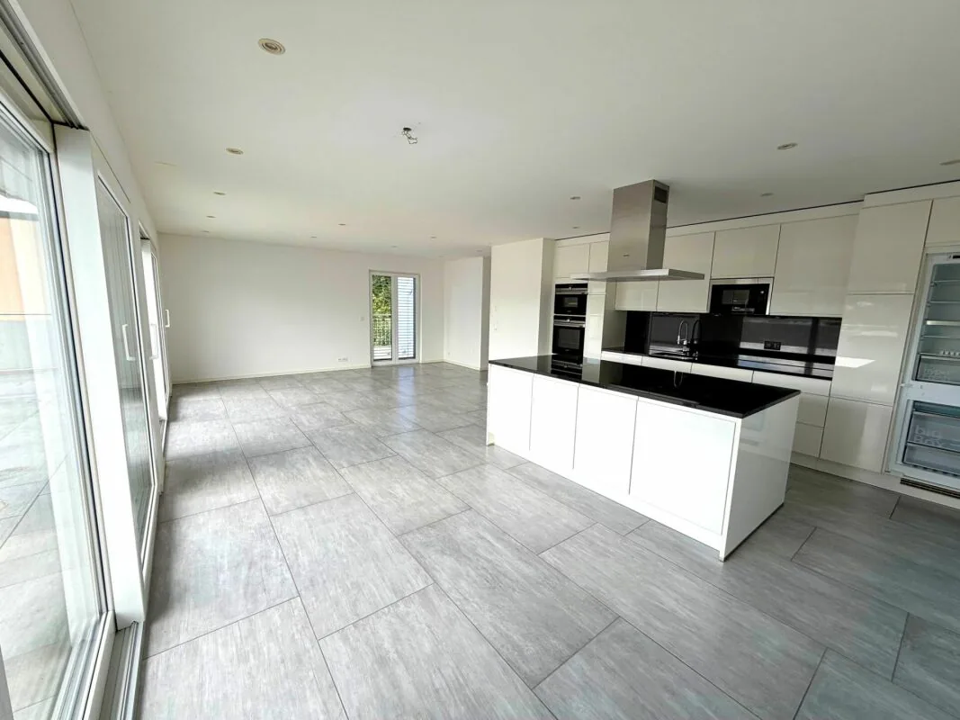 Appartement attique neuf de 4,5 pièces