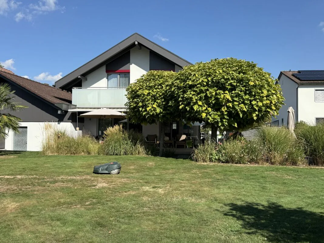 Maison unifamiliale rénovée avec un jardin d'hiver