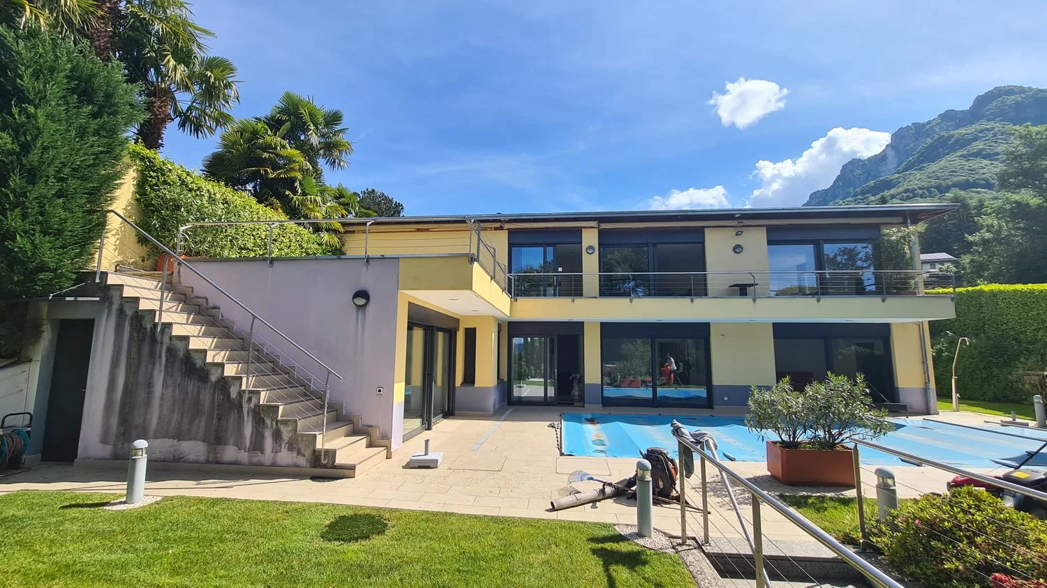 Villa Luganese: An oasis of rare elegance and absolute privacy, just a few minutes from Lugano