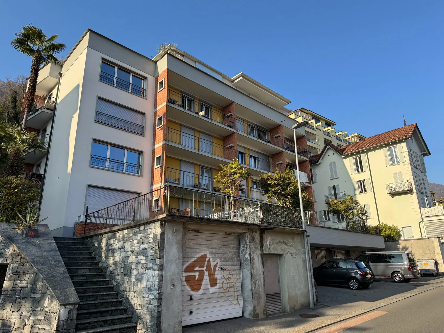 Bel appartement 2,5 pièces à Muralto, à proximité de la gare CFF, à vendre