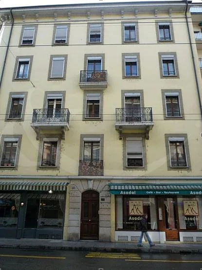 9 Rue des Eaux-Vives, 3 pezzi