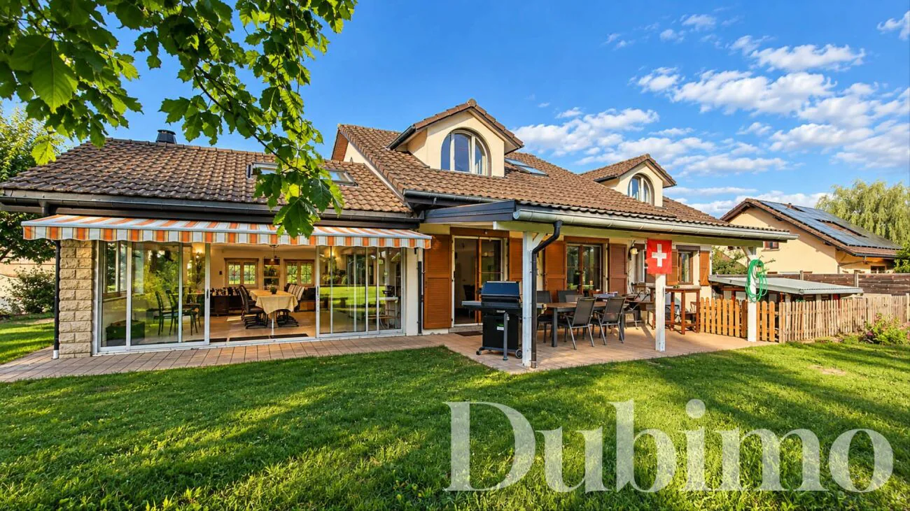 Einzigartiges 8.5-Zimmer-Familienhaus mit großem Garten in Cottens