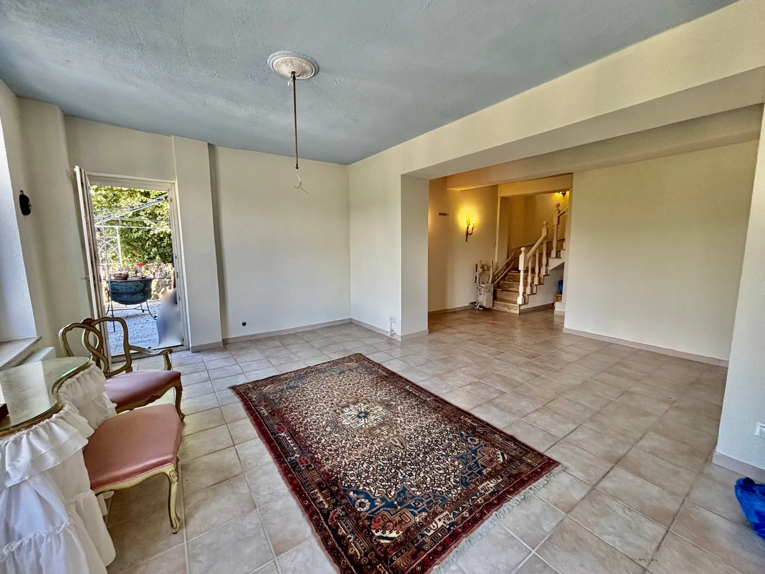 Single-family house with panoramic view in Figino + 2 plots of land