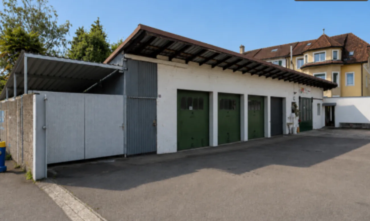 Rara opportunità - 2 appartamenti, studio & 5 posti auto