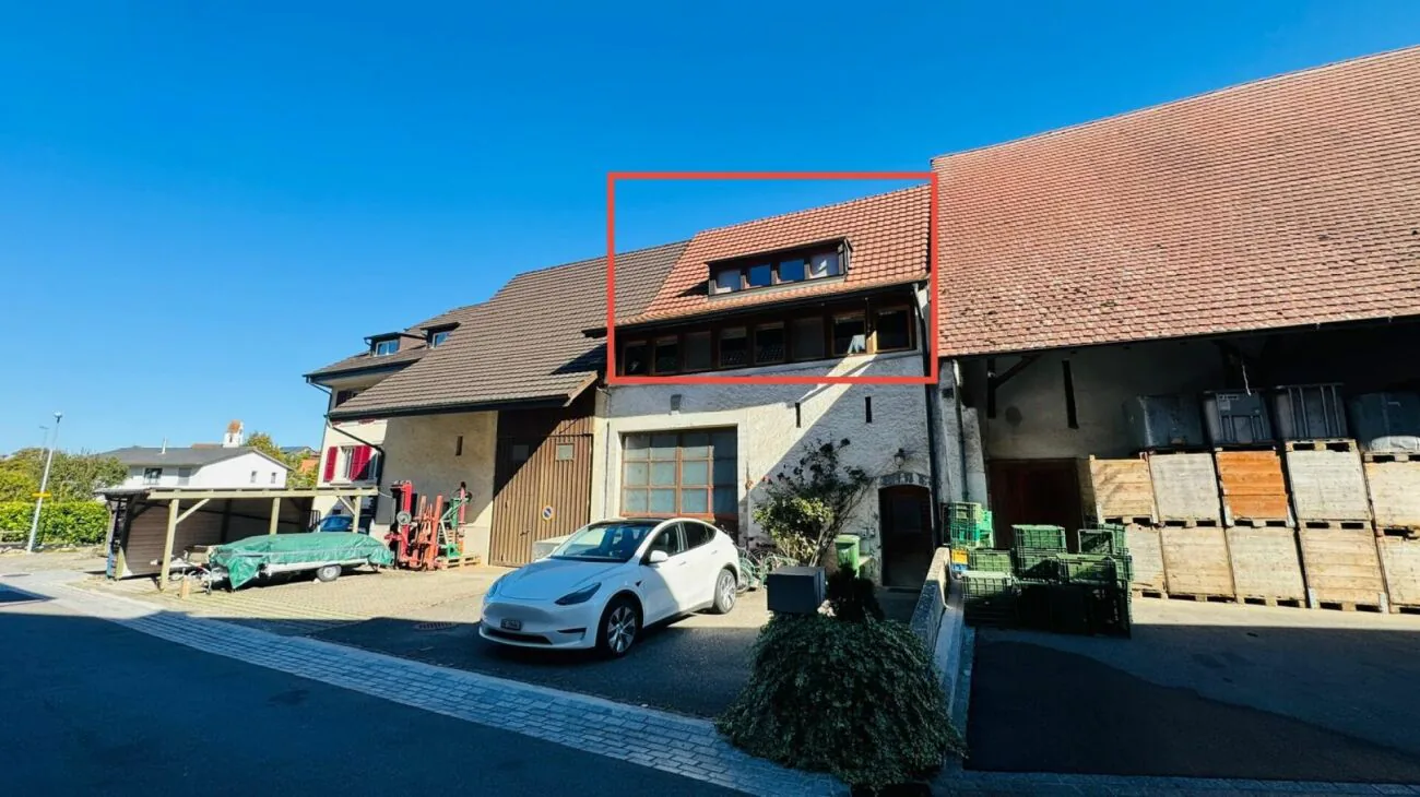 Bright Maisonette with 2 Bathrooms & Parking