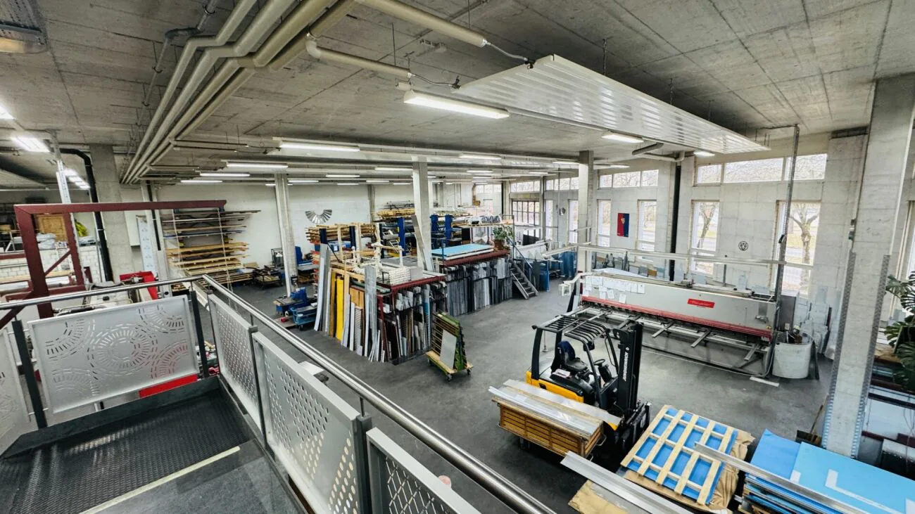 Vivere & Lavorare - Sala Commerciale, Attico & 6 Parcheggi