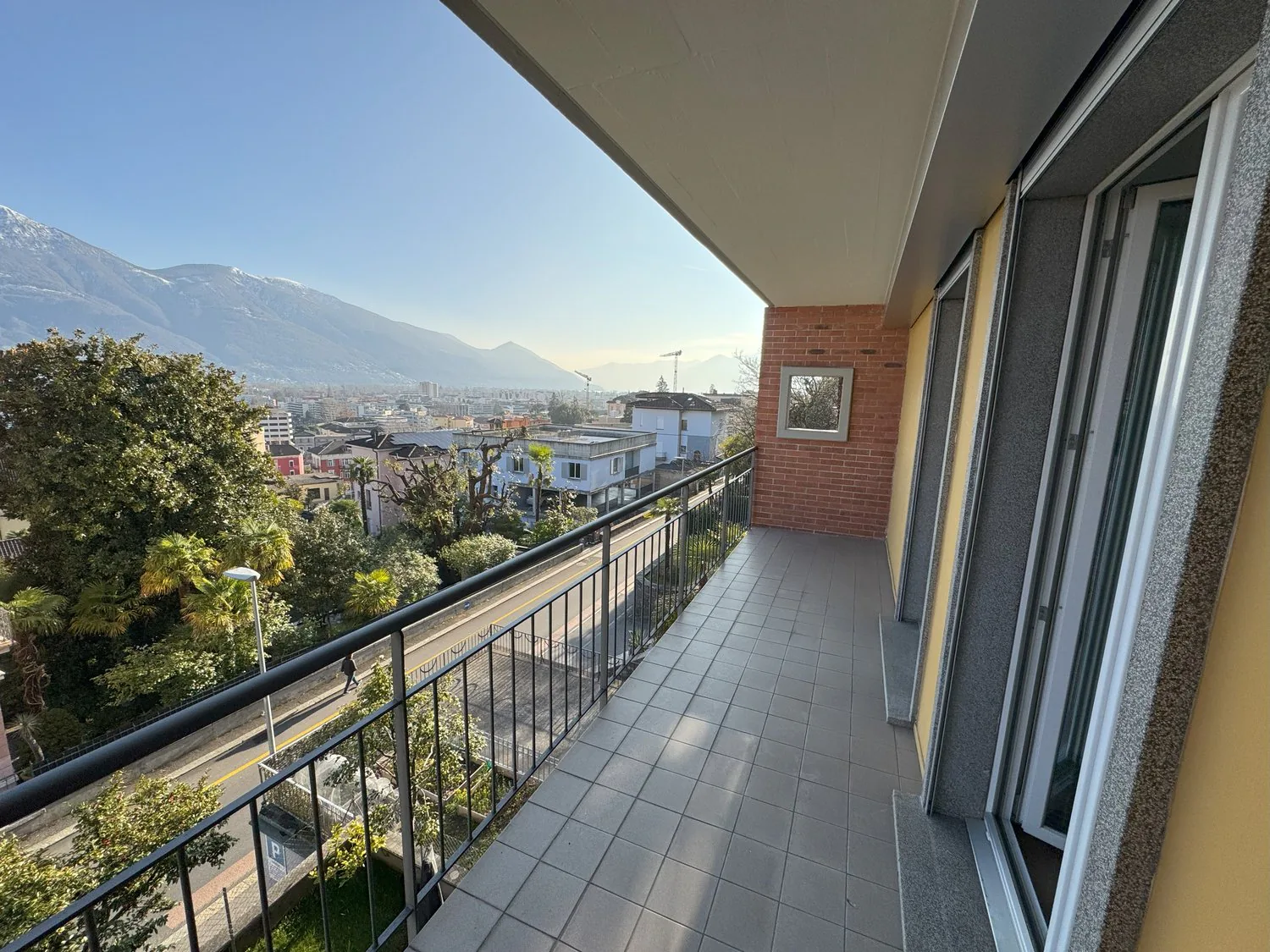 Bel appartement 3.5 pièces à Muralto, à proximité de la gare SBB, à vendre