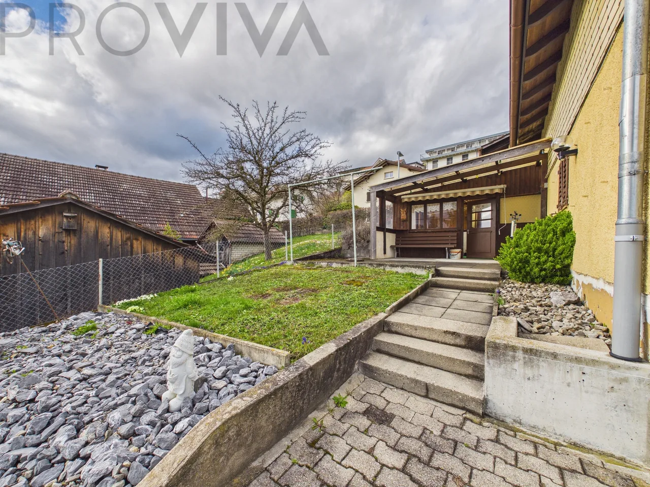 Charmantes 2-Familienhaus mit viel Potential in ruhiger, grüner Lage