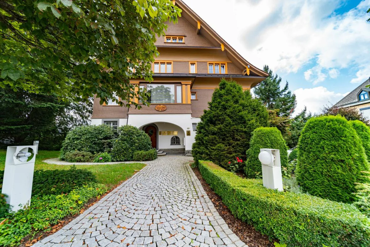 Charmant appartement 4.5 pièces au Rosenberg à St. Gallen