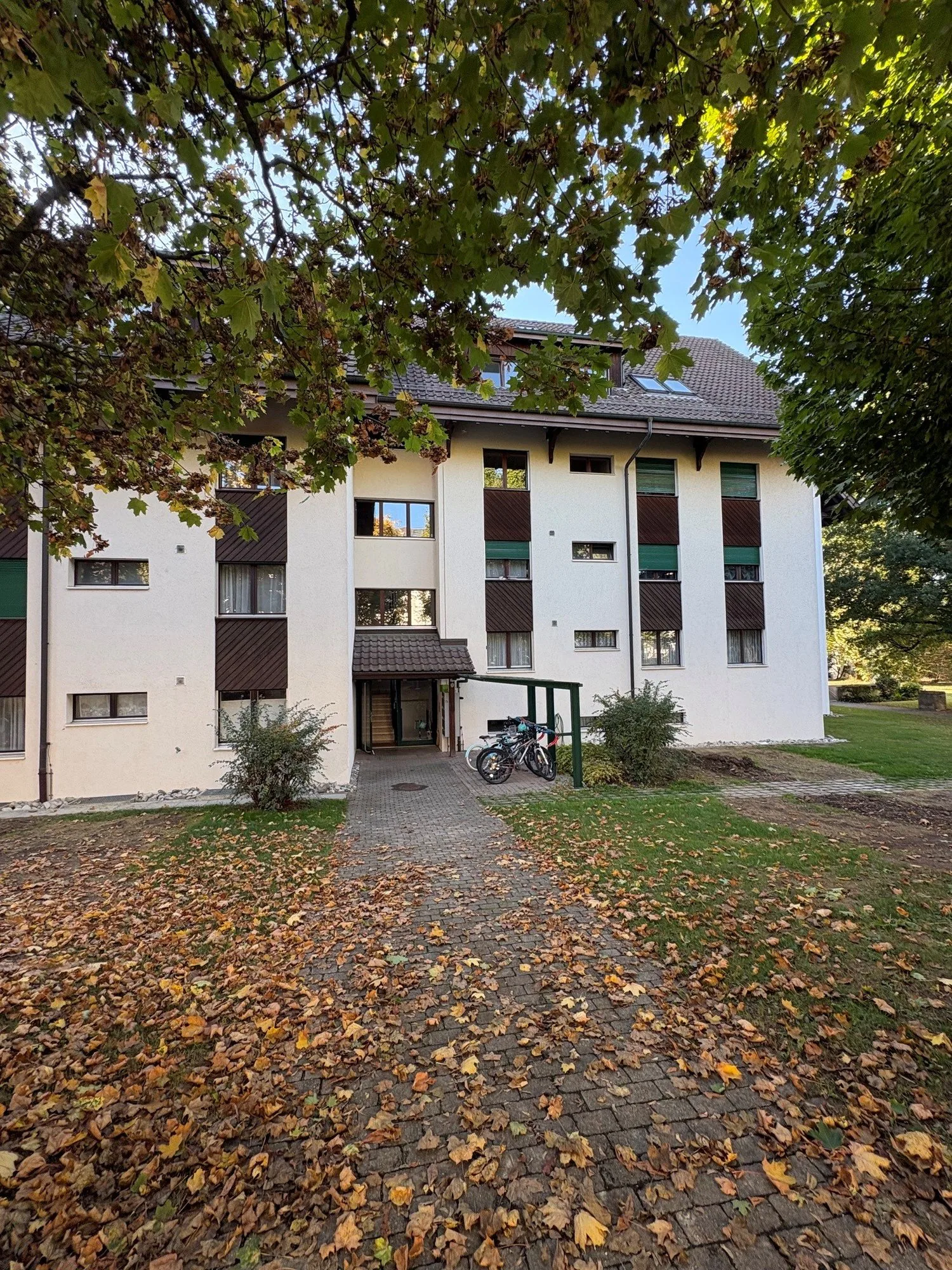 ***Appartement lumineux 4.5 pièces avec balcon***