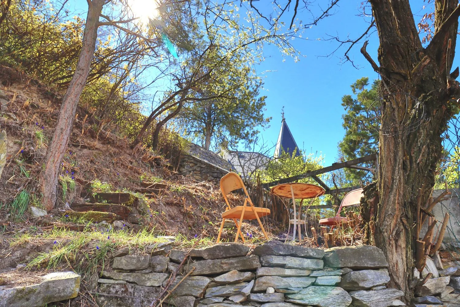 RARE - House to renovate