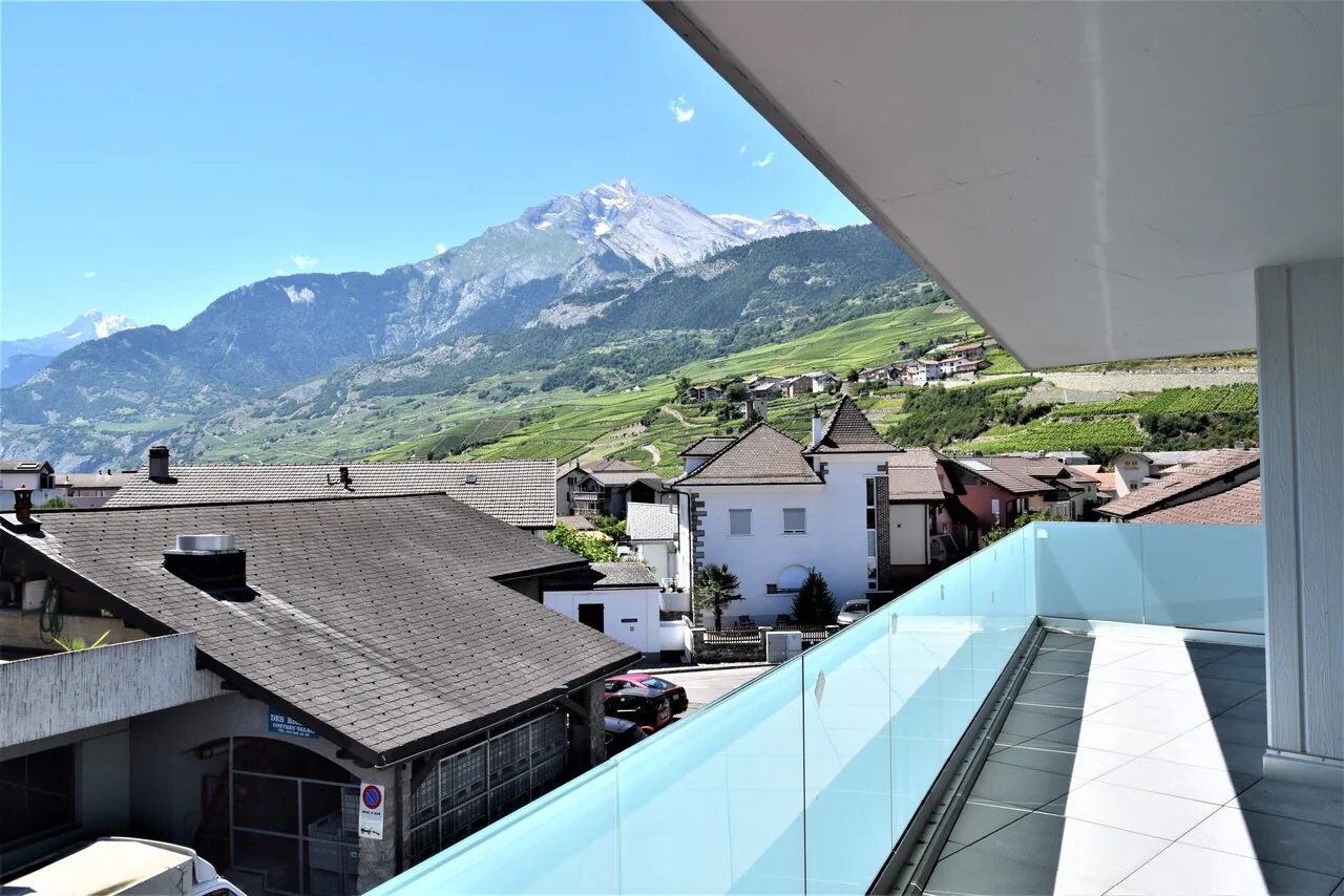 Ein schöner Wohnraum und eine Terrasse, die den Unterschied macht!