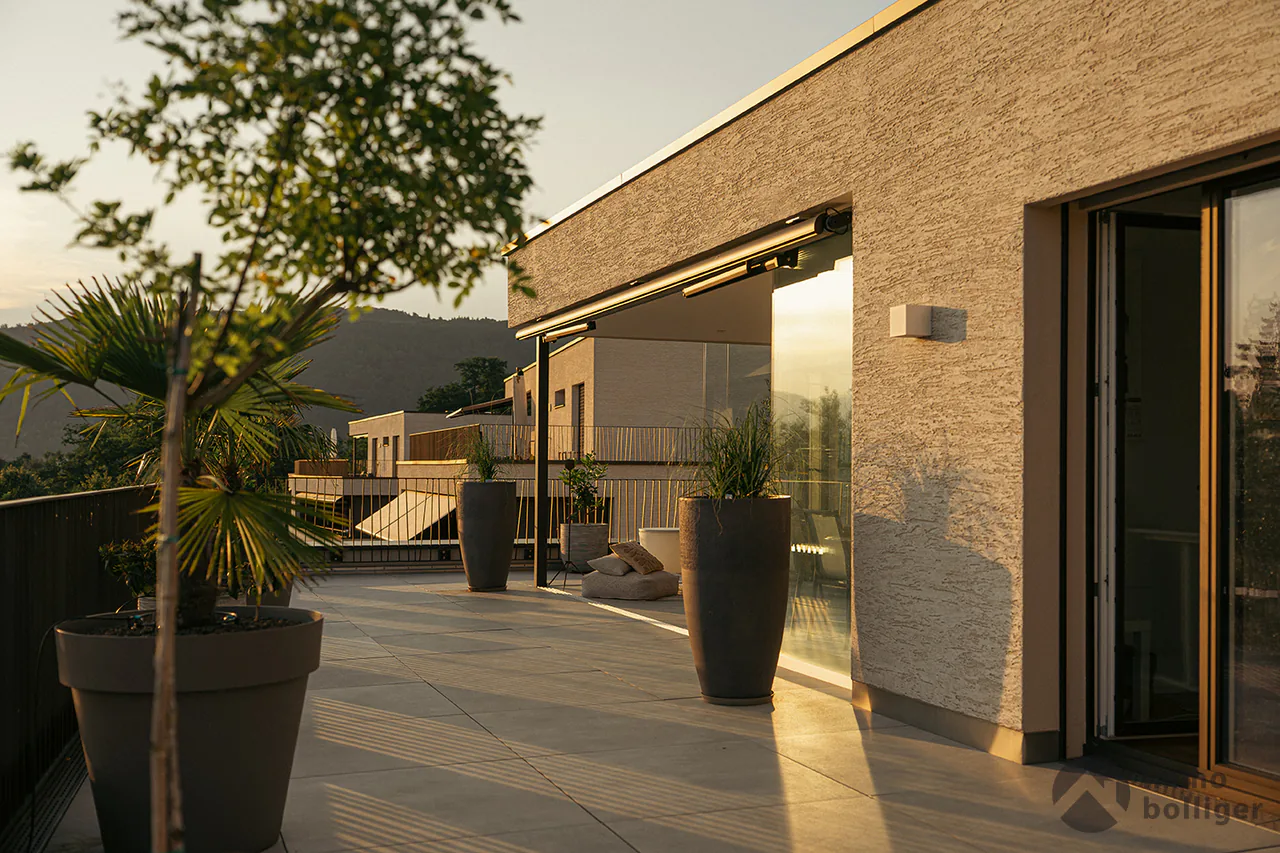 Wohnen wie im Einfamilienhaus - stilvolle Attika mit 137 m² Terrasse