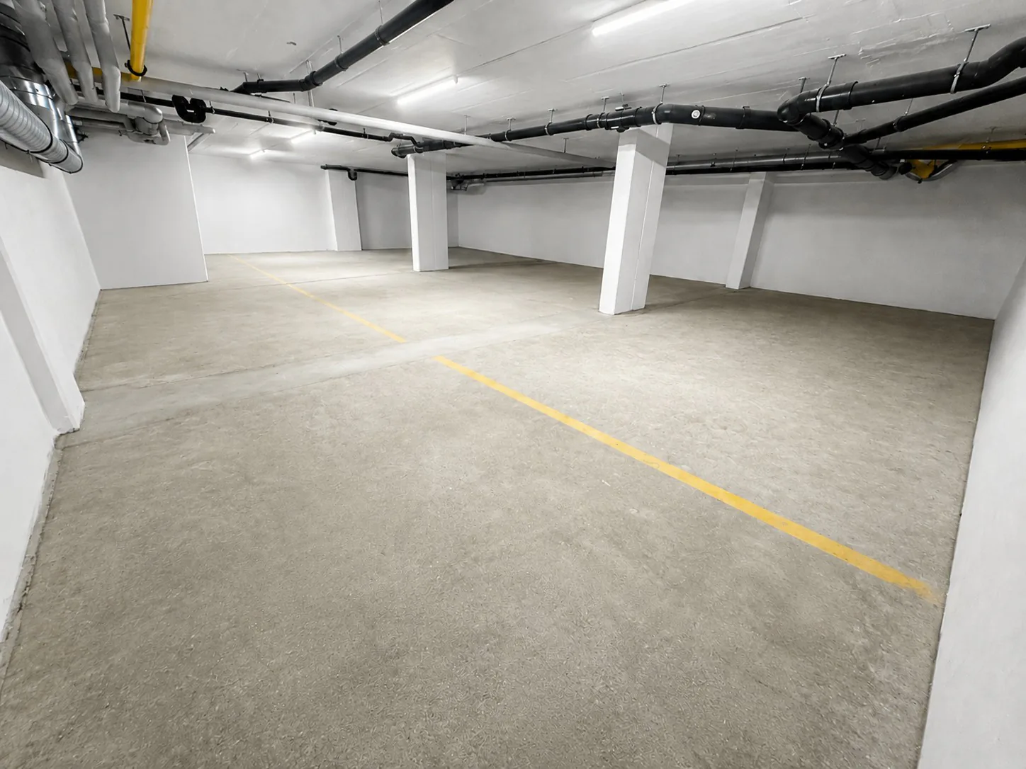 Grosszügiger 142 m² Lager- & Hobbyraum im UG 2 an ruhiger Lage in Zürich 8037 vielseitig nutzbar