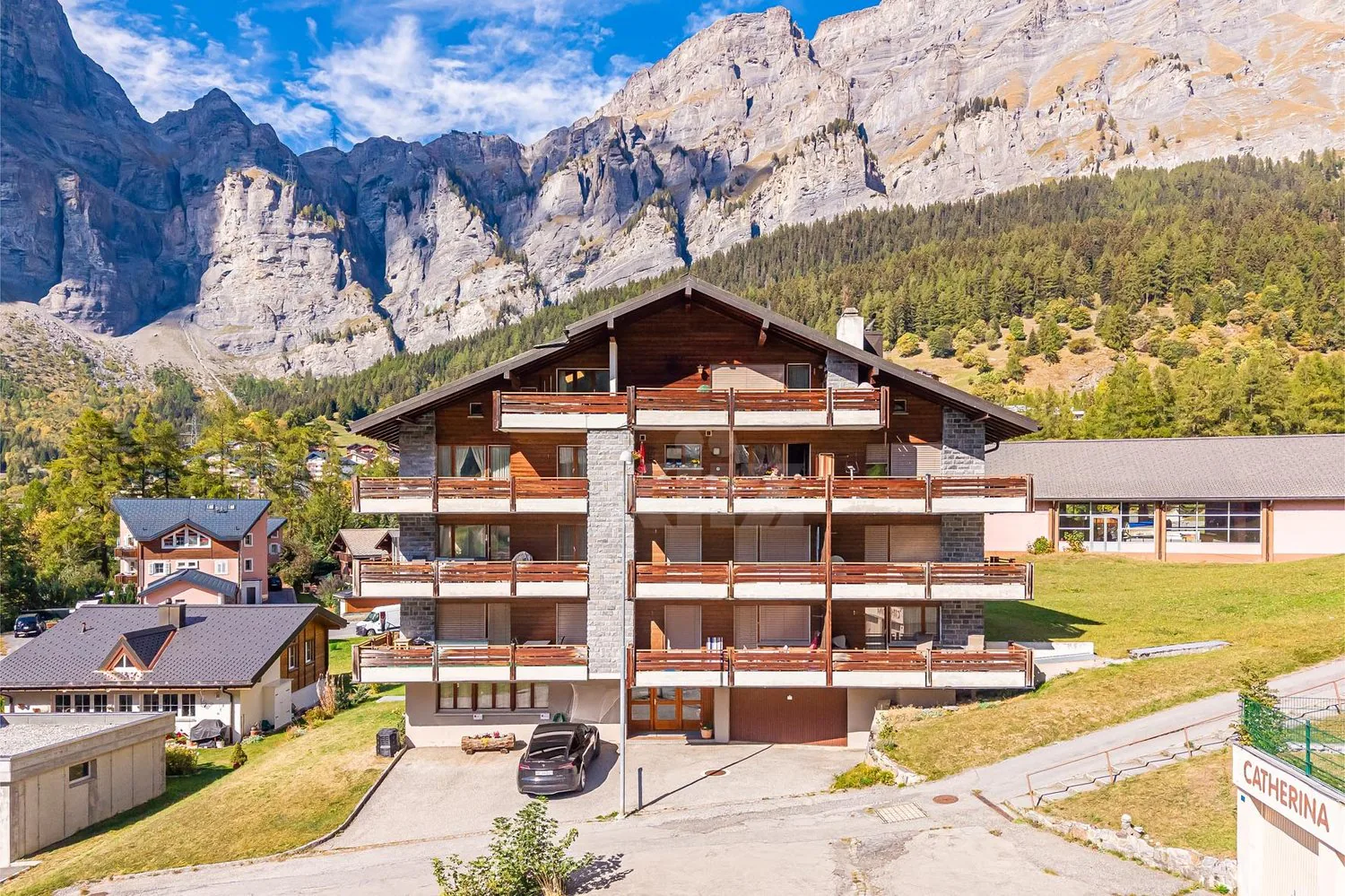 Appartement mit Balkon und freier Sicht auf die Pisten