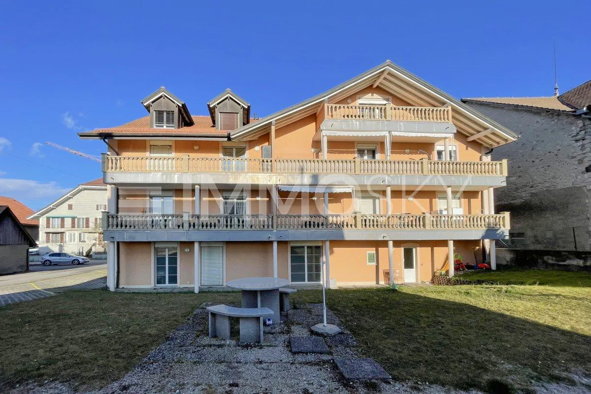 For investors: Building 5 minutes from Chavornay (Yield approx. 4.29%)
