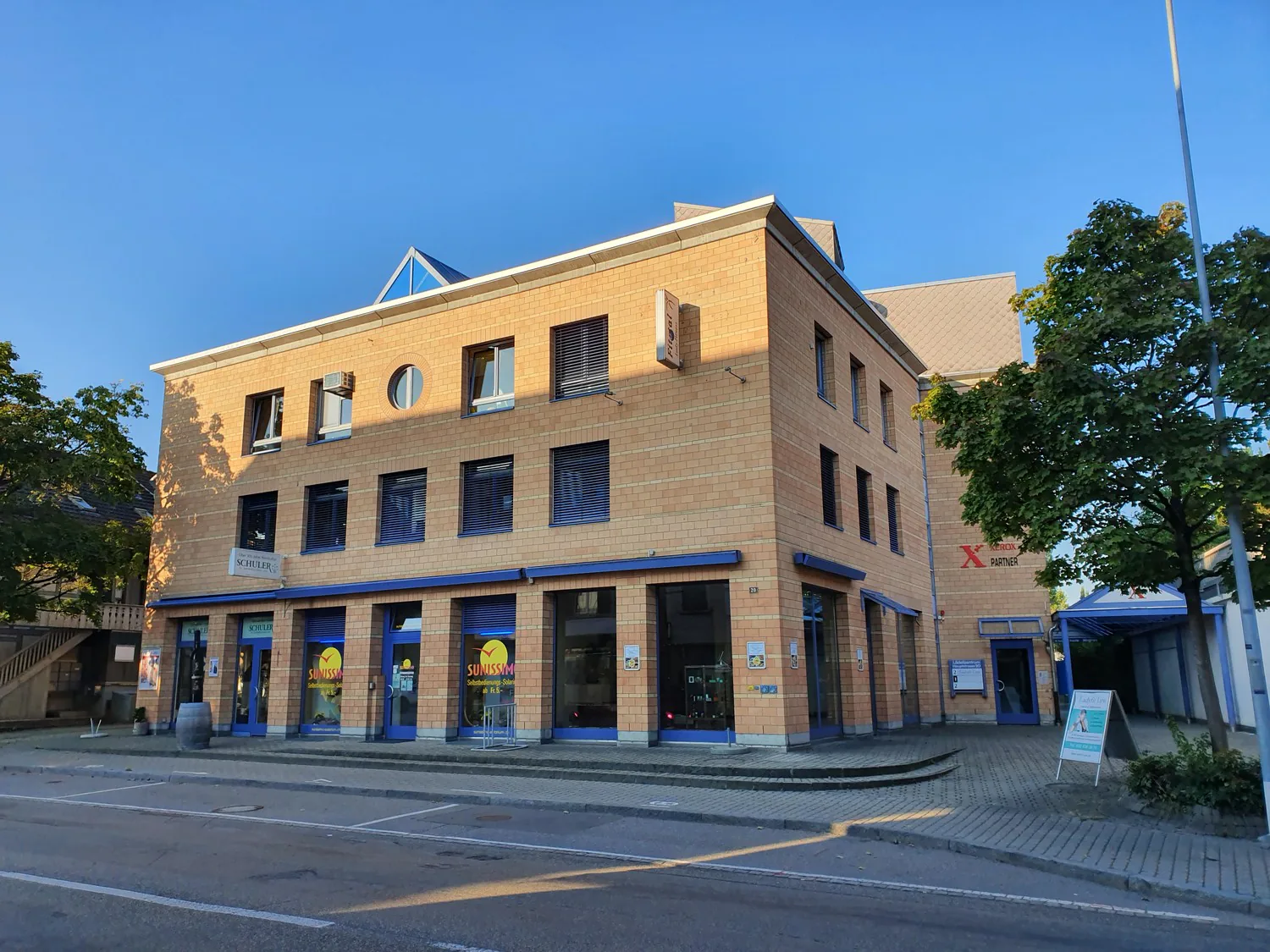 Places de stationnement au centre de Lyss