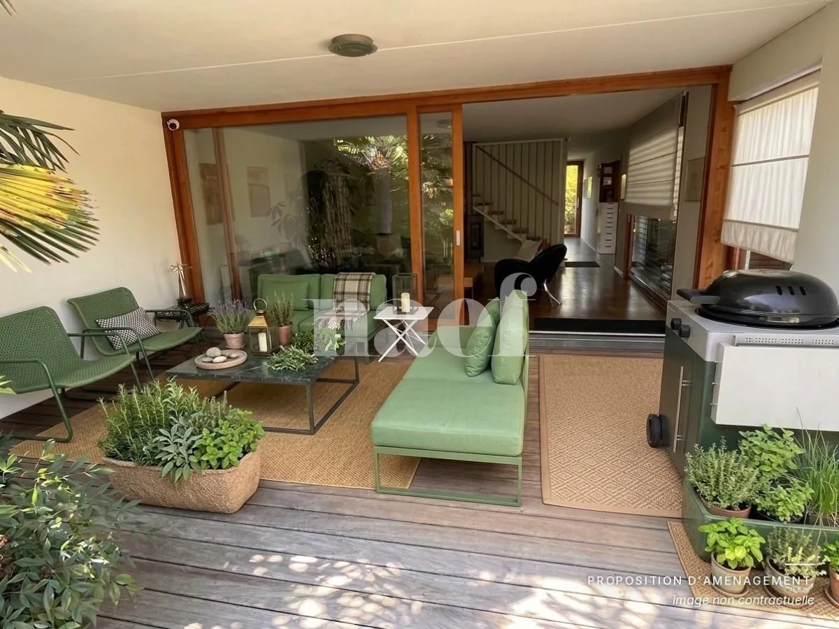 Bel appartement en triplex de 6.5 pièces avec terrasse et jardin