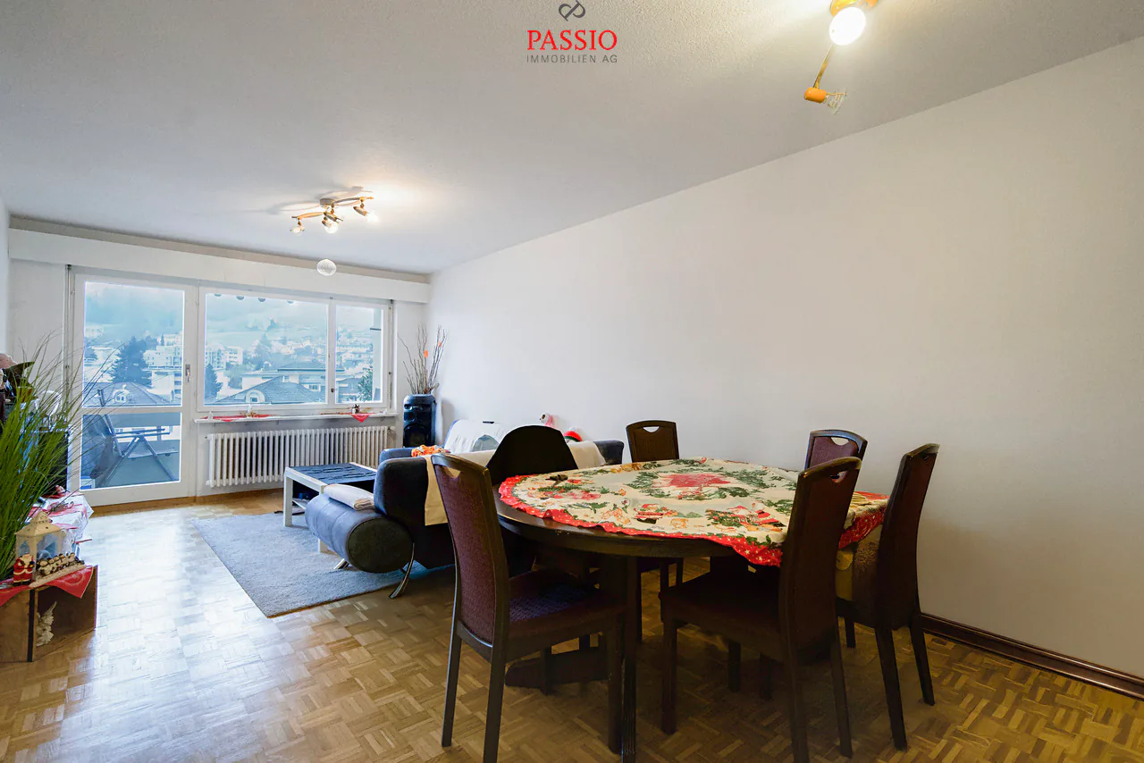 Grosszügige 4,5-Zimmer Wohnung an zentraler Lage